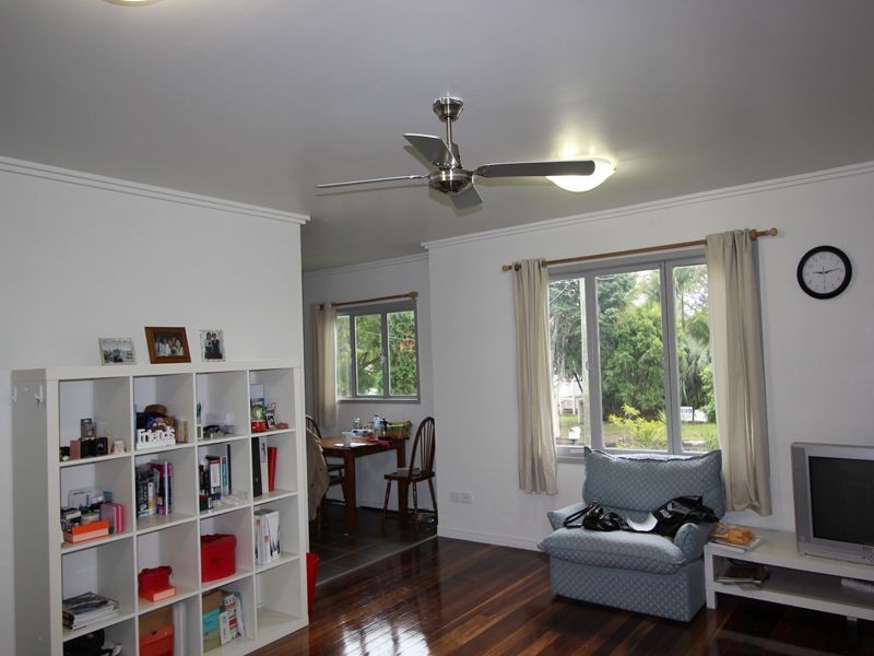 15 Lawson St, Oxley QLD 4075