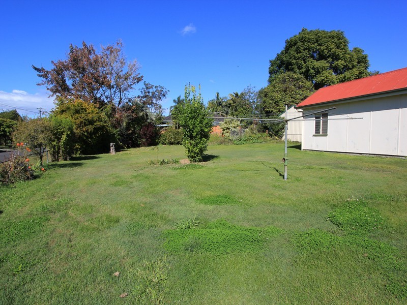 52 Englefield Road, Oxley QLD 4075