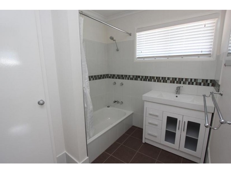 24 Venerable Street, Seventeen Mile Rocks QLD 4073