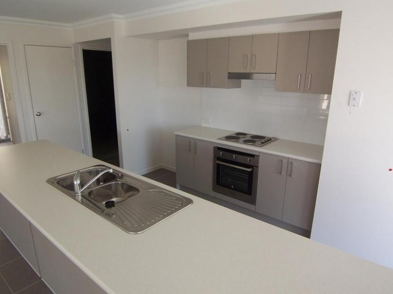 2 Cobbin Circ, Redbank Plains QLD 4301