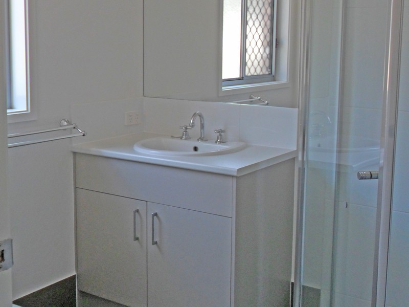 2 Cobbin Circ, Redbank Plains QLD 4301