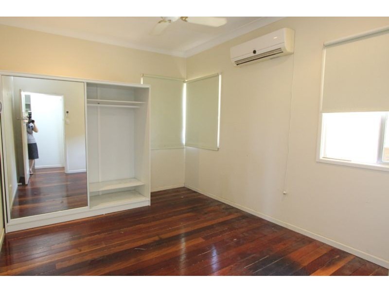 130 Dowding St, Oxley QLD 4075