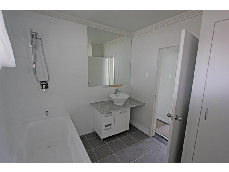 50 Colwel St, Oxley QLD 4075