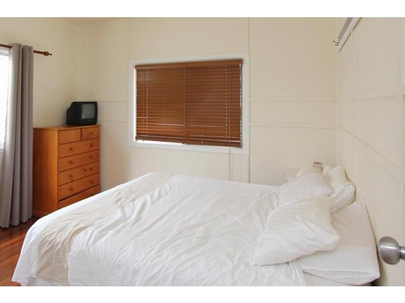 72 Irwin Tce, Oxley QLD 4075