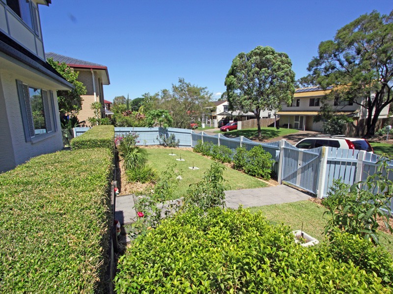 27 Aldersgate Street, Oxley QLD 4075