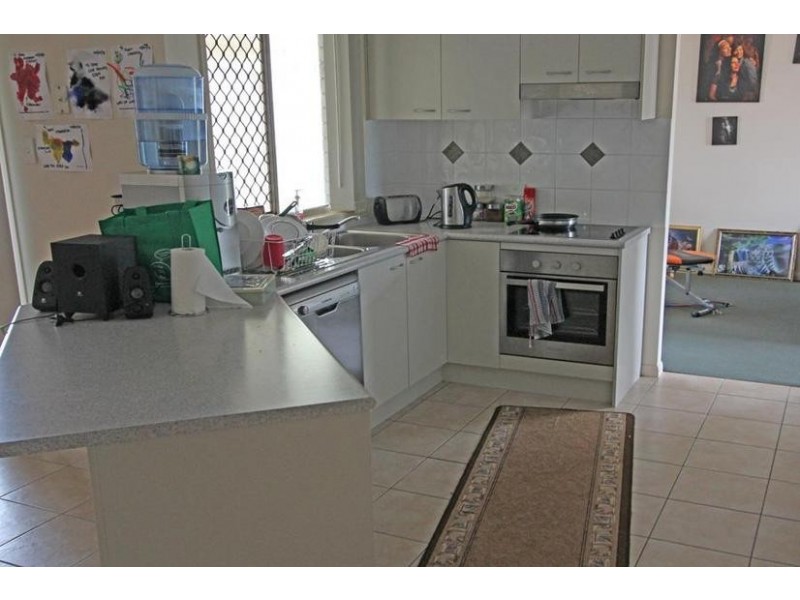 9 Brodie Court, Hillcrest QLD 4118