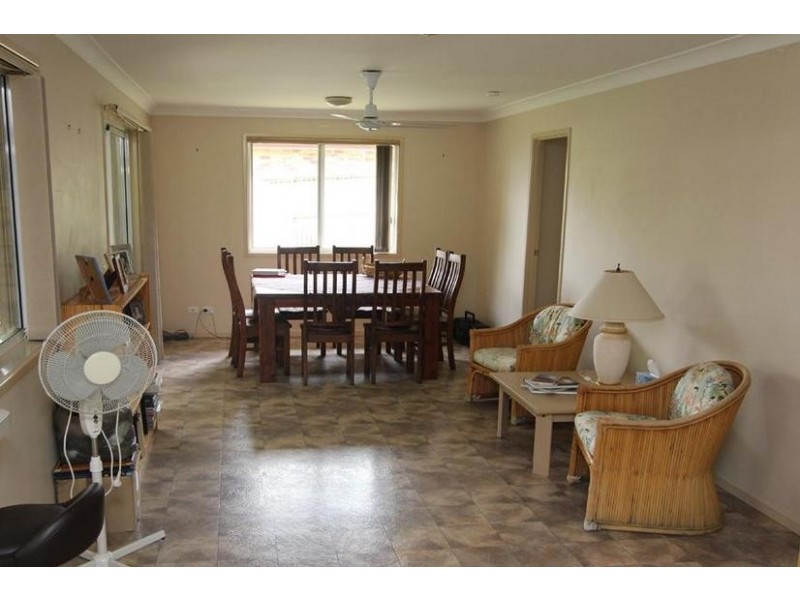 8 Norfolk Place, Seventeen Mile Rocks QLD 4073