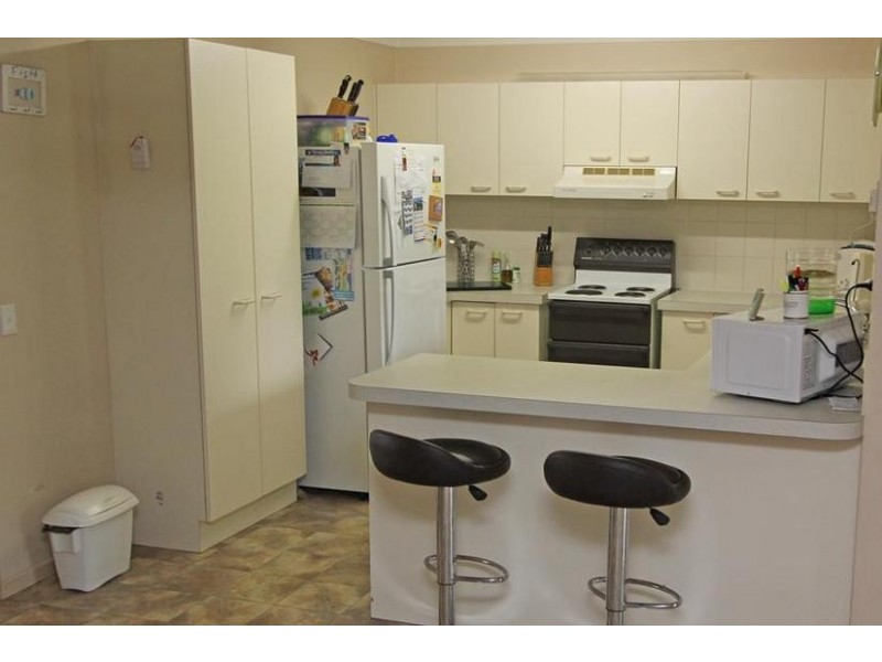 8 Norfolk Place, Seventeen Mile Rocks QLD 4073