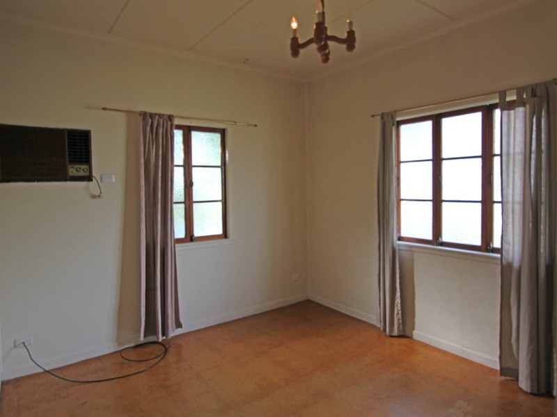 132 Jutland St, Oxley QLD 4075