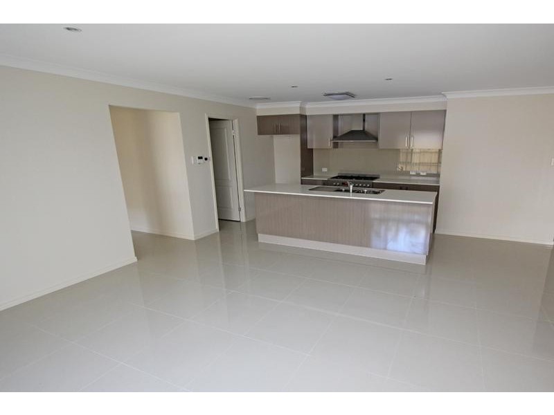 7 Knightsbridge Street, Oxley QLD 4075