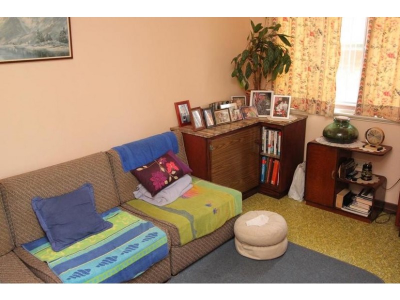 11 Premier Street, Oxley QLD 4075