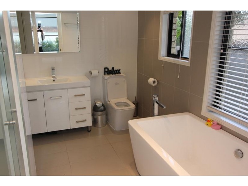 11 Green Close, Durack QLD 4077