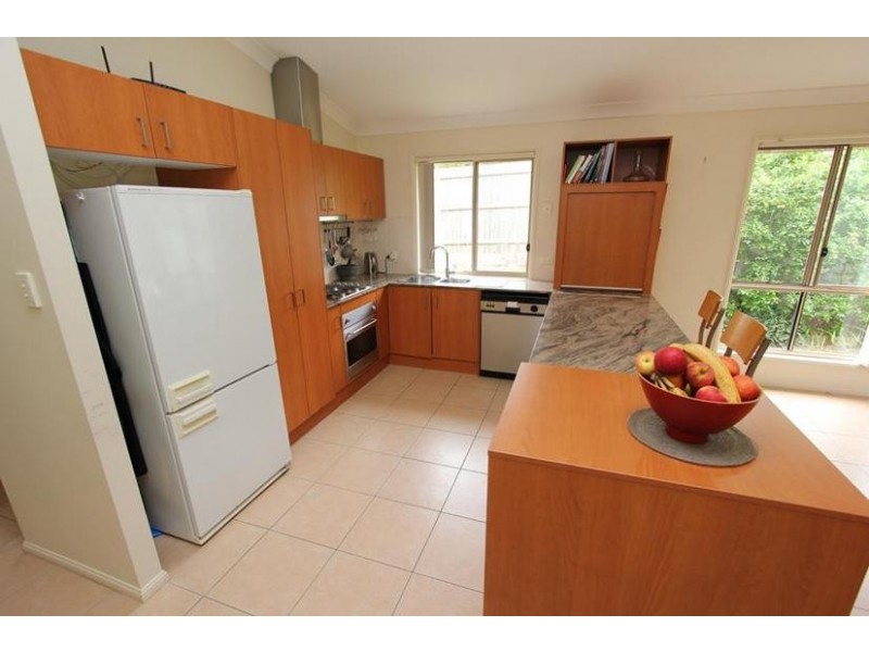 2 Rhonda Place, Oxley QLD 4075