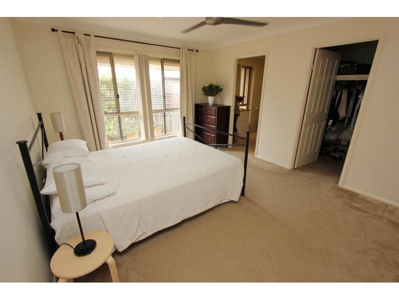 2 Rhonda Place, Oxley QLD 4075