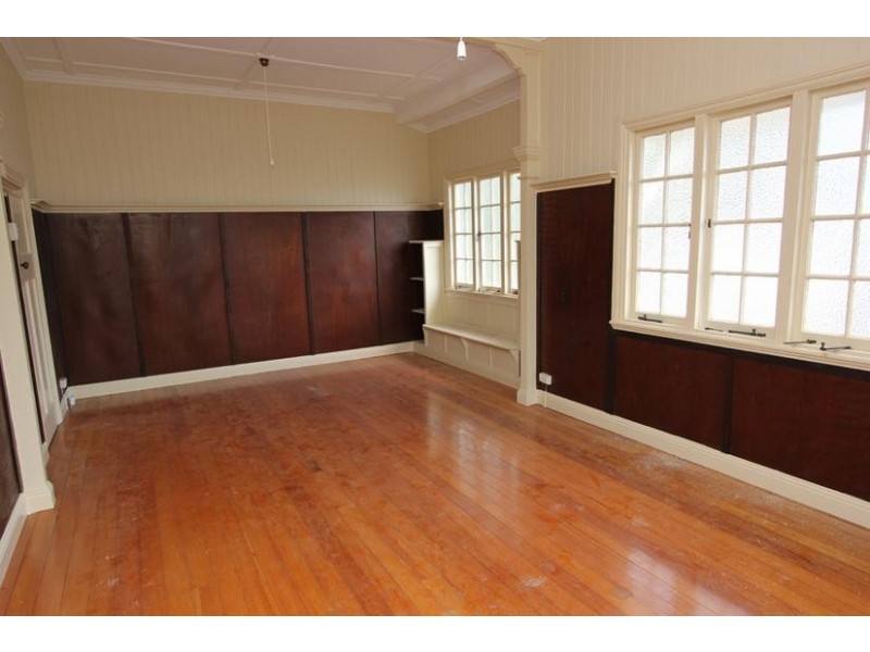 110a Englefield Rd, Oxley QLD 4075