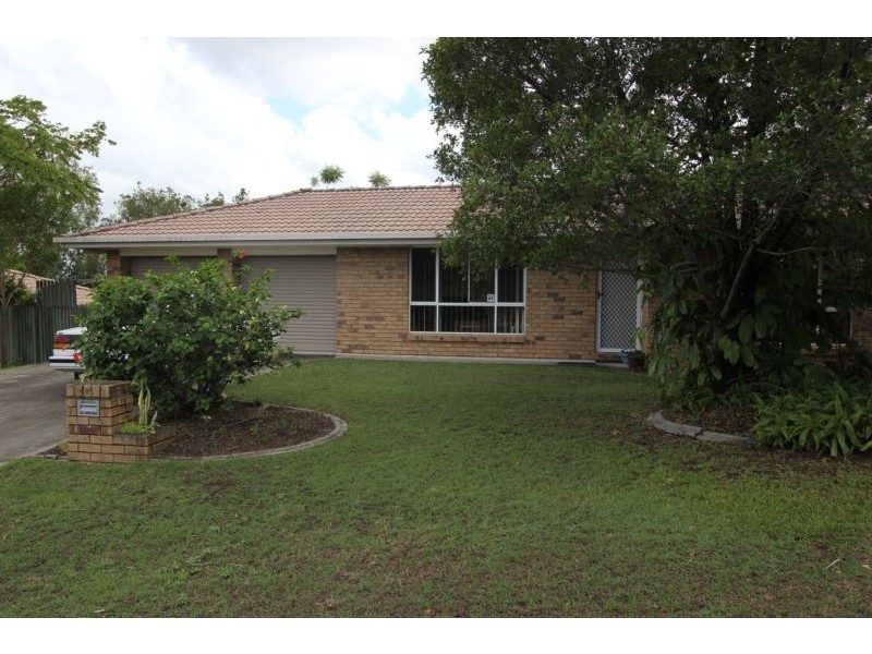 8 Norfolk Pl, Seventeen Mile Rocks QLD 4073