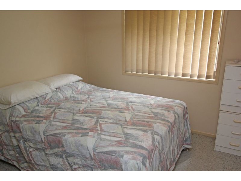 8 Norfolk Pl, Seventeen Mile Rocks QLD 4073