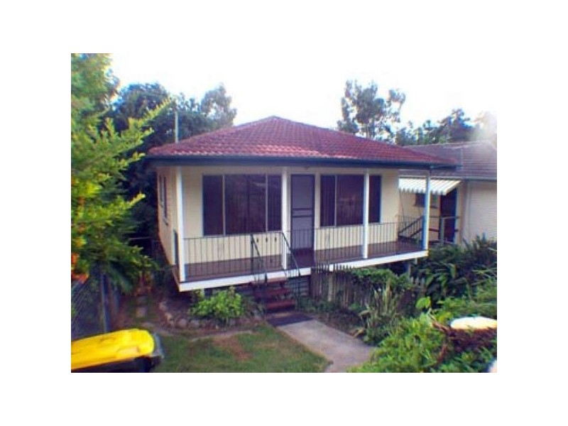 24 Argyle Street, Seventeen Mile Rocks QLD 4073