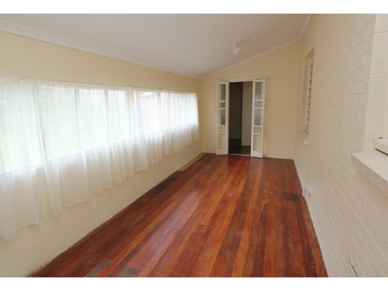 5 Mantle St, Oxley QLD 4075