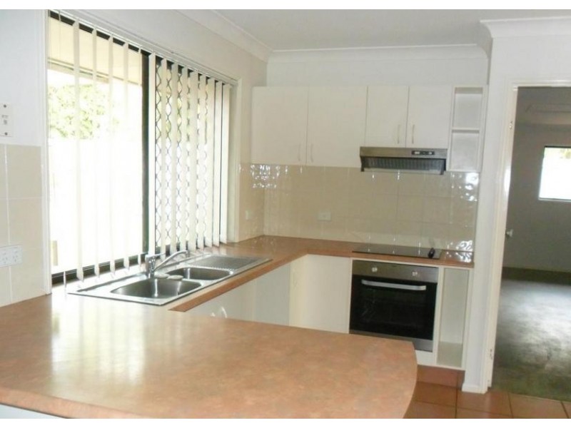 8 Penina Pl, Oxley QLD 4075