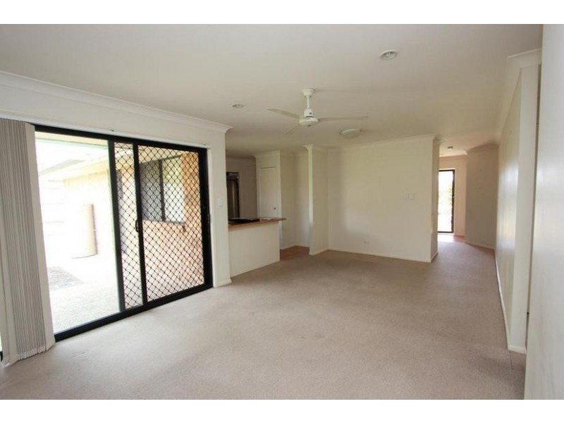 8 Penina Pl, Oxley QLD 4075