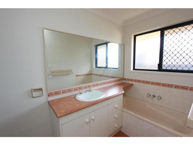 8 Penina Pl, Oxley QLD 4075