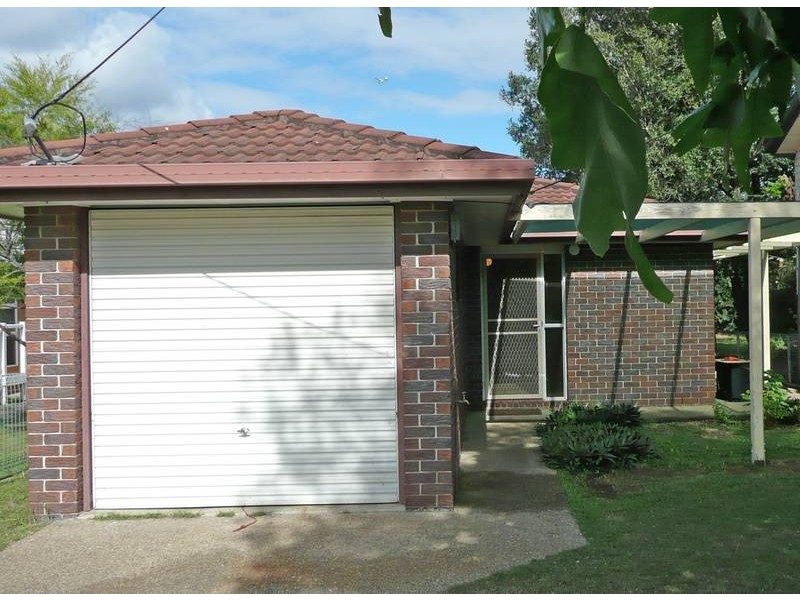 12 Alexander Rd, Oxley QLD 4075