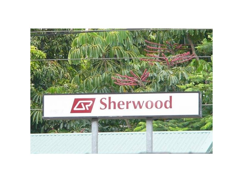 81 Borden St, Sherwood QLD 4075