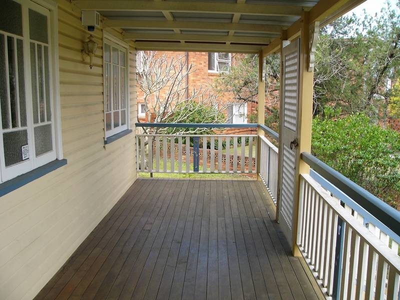 57 Ellen St, Oxley QLD 4075