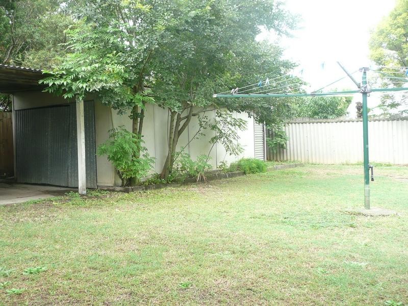 11 Bayford St, Oxley QLD 4075