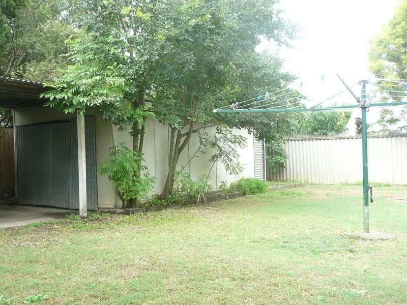 11 Bayford St, Oxley QLD 4075