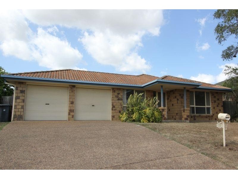 17 Gleneagles Cres, Oxley QLD 4075