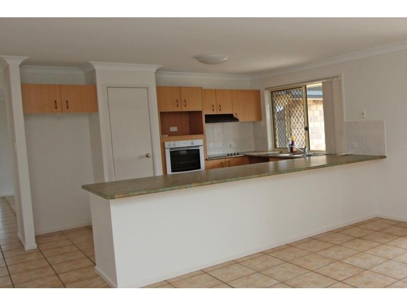 17 Gleneagles Cres, Oxley QLD 4075