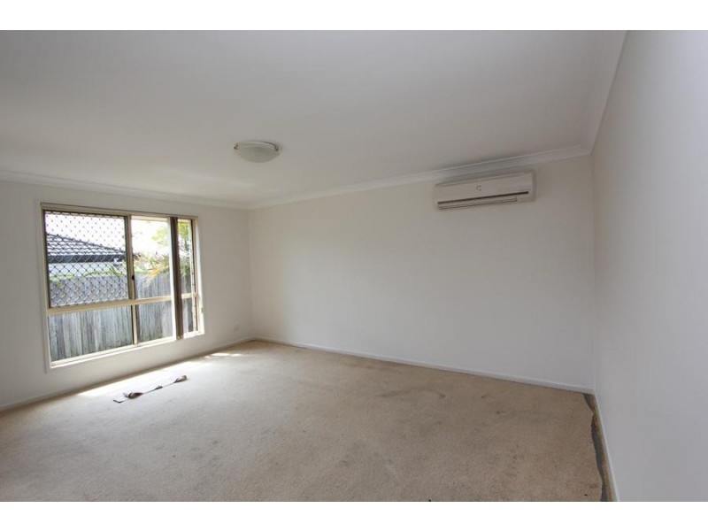 17 Gleneagles Cres, Oxley QLD 4075