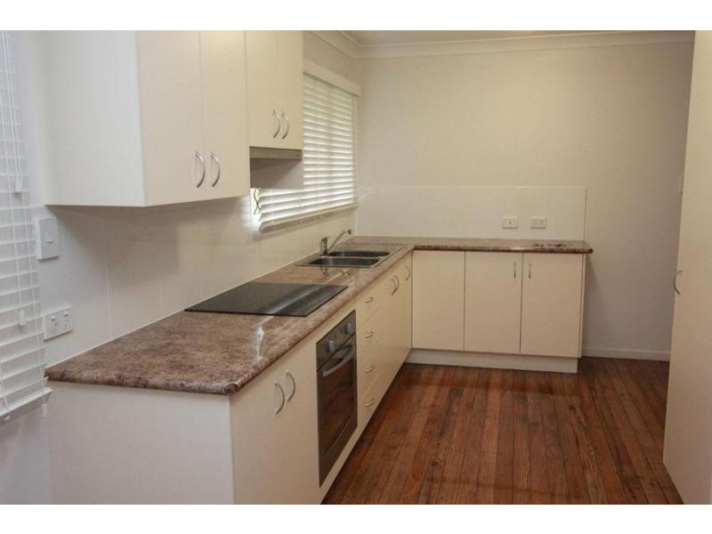 52 Kendall St, Oxley QLD 4075