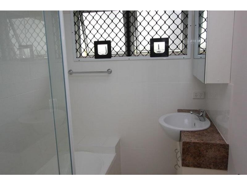 52 Kendall St, Oxley QLD 4075