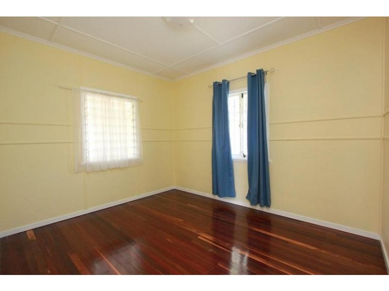 7 Lynne Grove Ave, Corinda QLD 4075