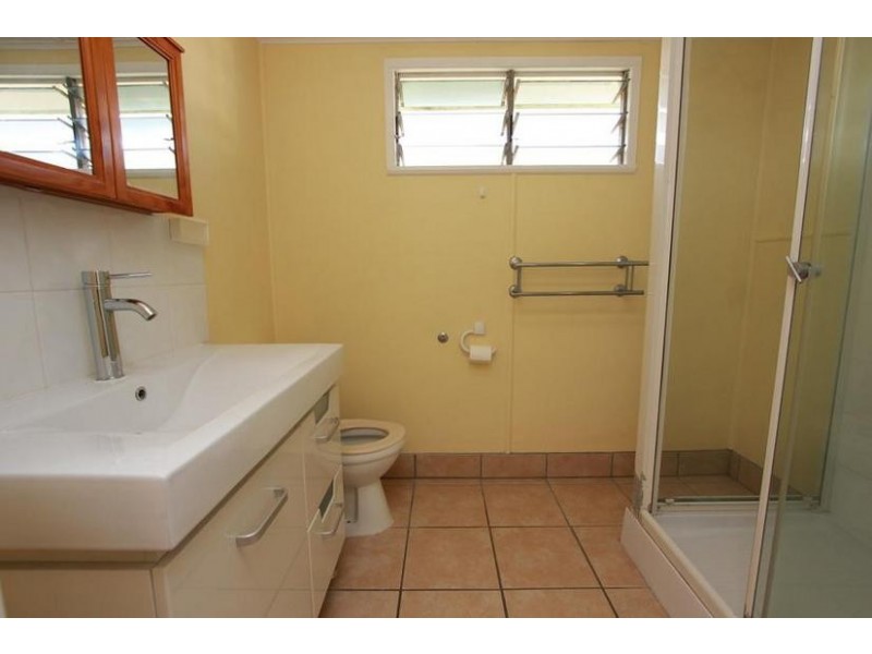 7 Lynne Grove Ave, Corinda QLD 4075