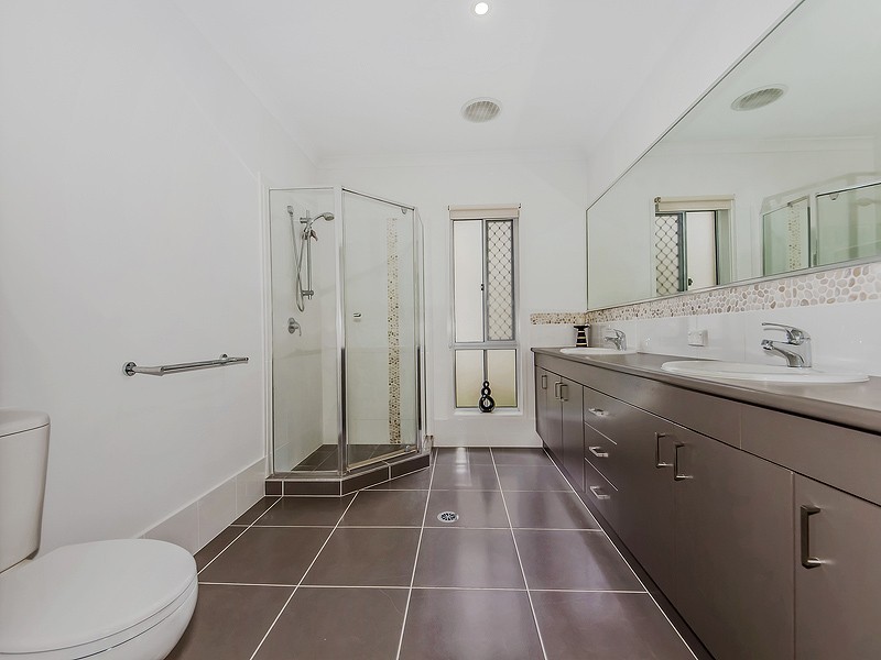 6 Bampi Street, Durack QLD 4077