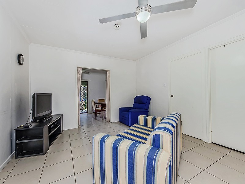 12 Logan Avenue, Oxley QLD 4075