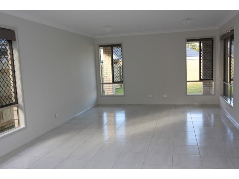 19a Jutland St, Oxley QLD 4075