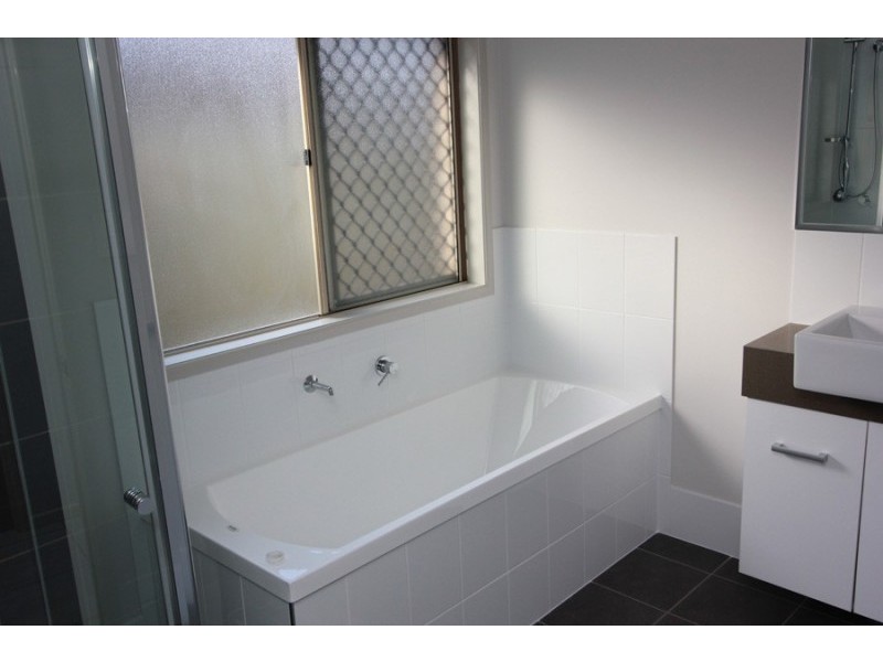 19a Jutland St, Oxley QLD 4075