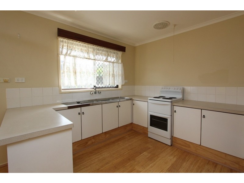 6 Ingham St, Oxley QLD 4075