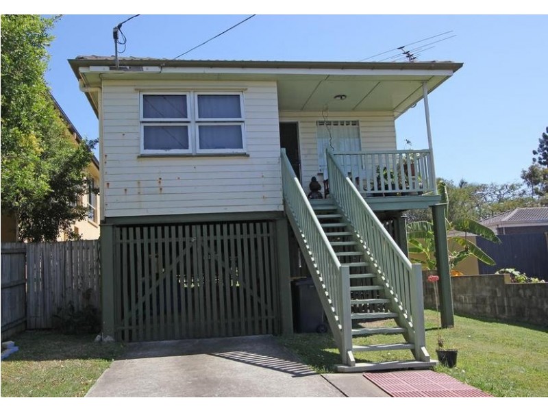 817 Oxley Road, Corinda QLD 4075