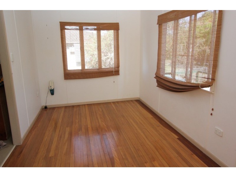 1017 Boundary Rd, Coopers Plains QLD 4108