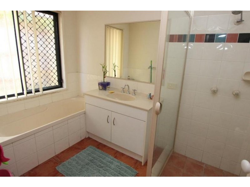 11 Richards Close, Durack QLD 4077