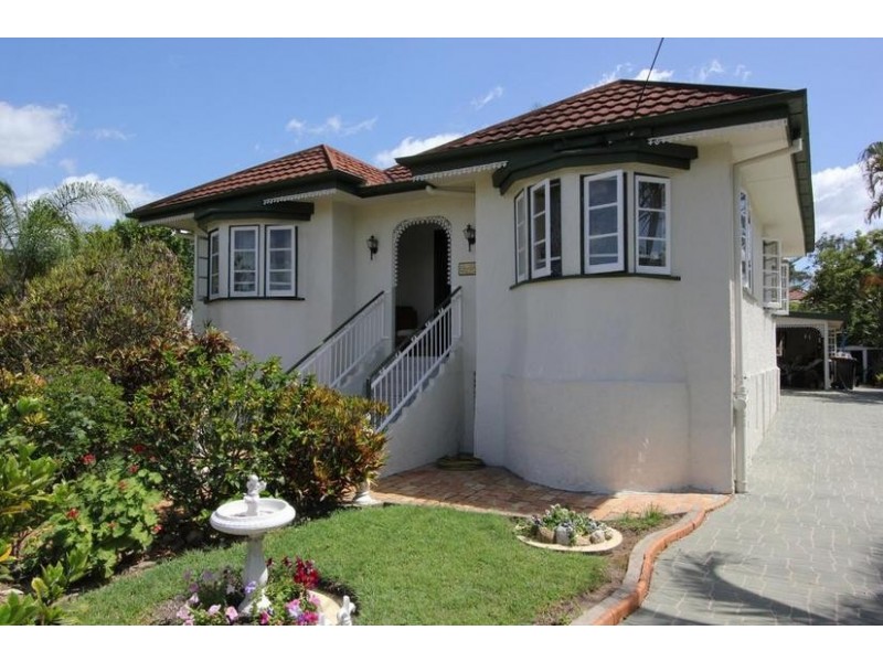 10 Stephenson Street, Oxley QLD 4075