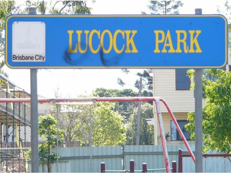 10 Stephenson Street, Oxley QLD 4075