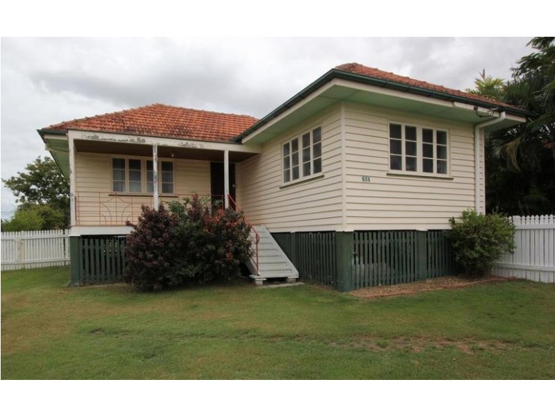 52 Englefield Rd, Oxley QLD 4075