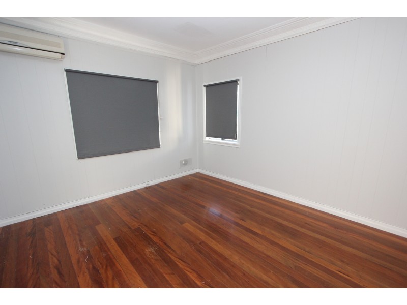 5 Bayford St, Oxley QLD 4075